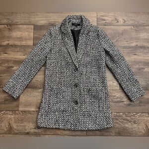 Forever 21 Women’s Coat Size S Black White